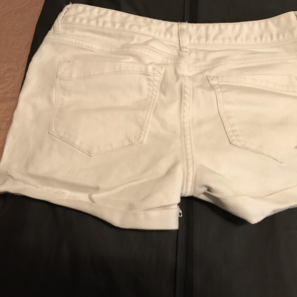 SHORTS - Picture 2 of 2